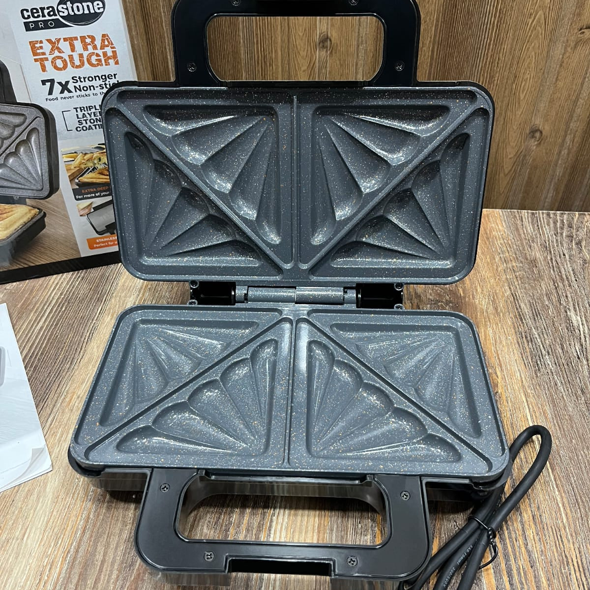 Tower T27039HM 900W Deep Fill Sandwich Maker – Cerastone Pro Non-Stick