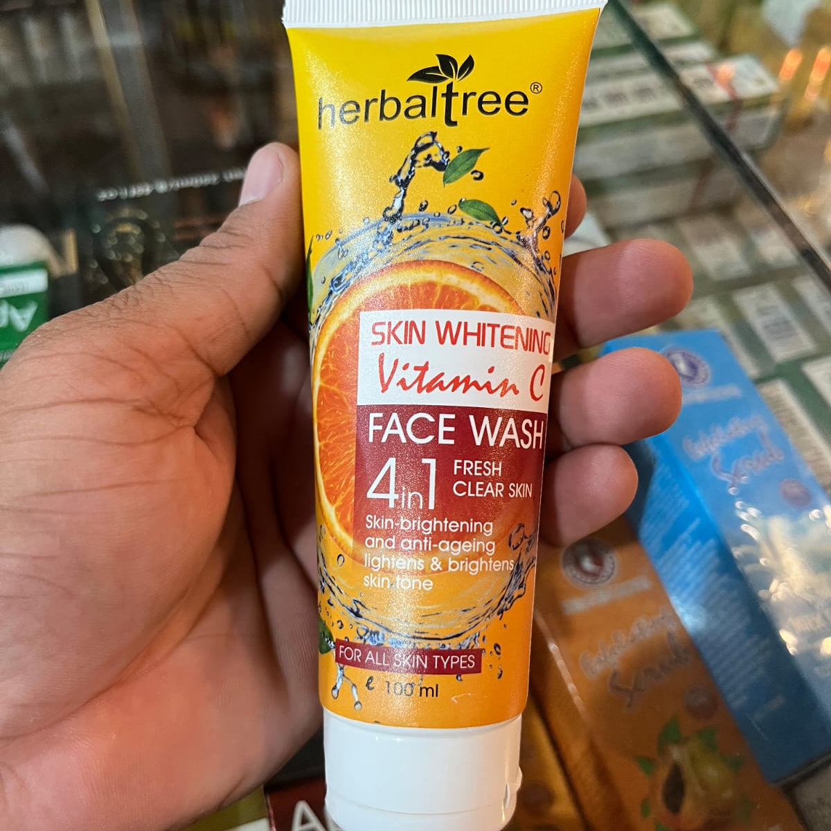Herbaltree Skin Whitening Vitamin C 4-in-1 Face Wash 100ml