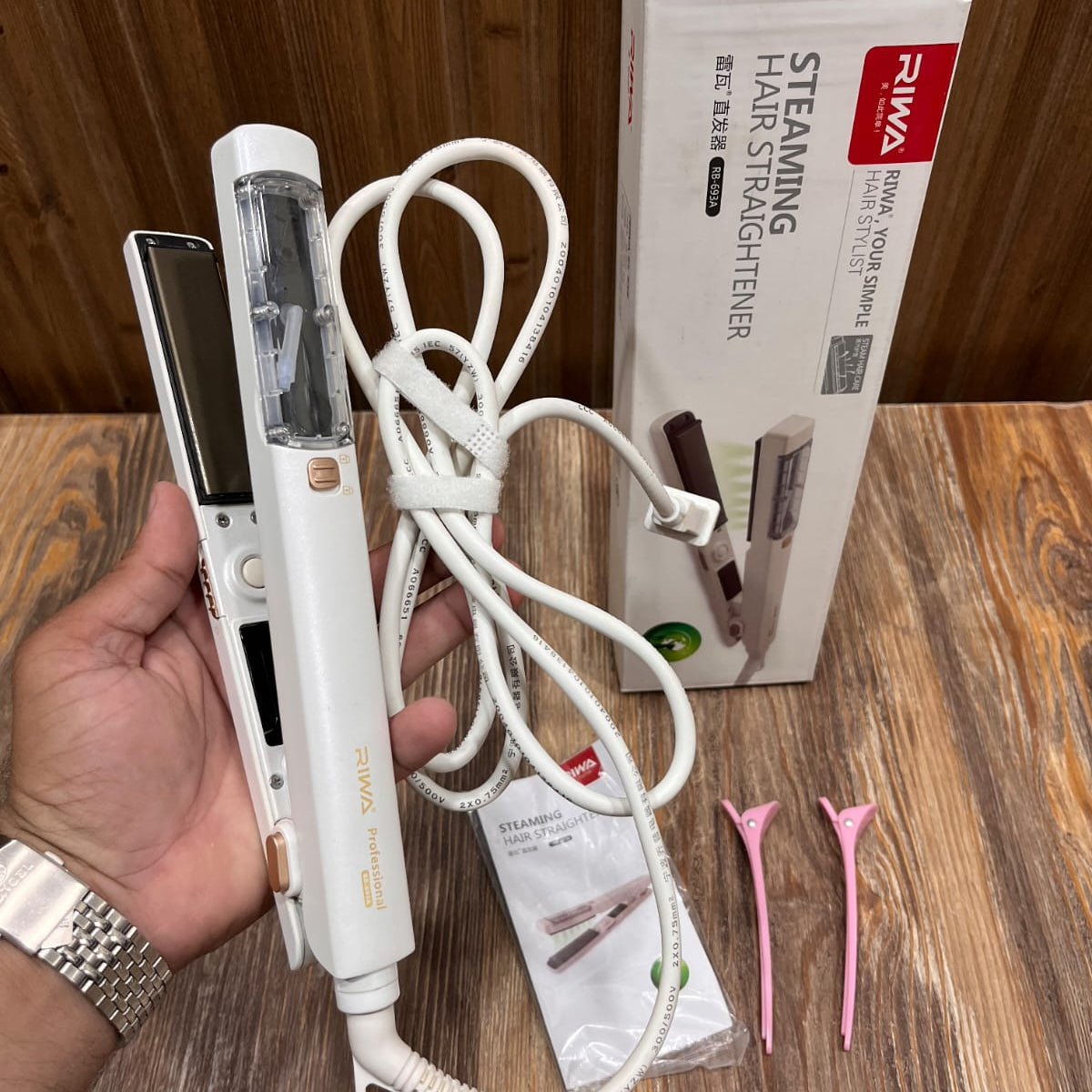 RIWA Professional Steaming Hair Straightener RB-693A – Salon Style Sleek Hair
