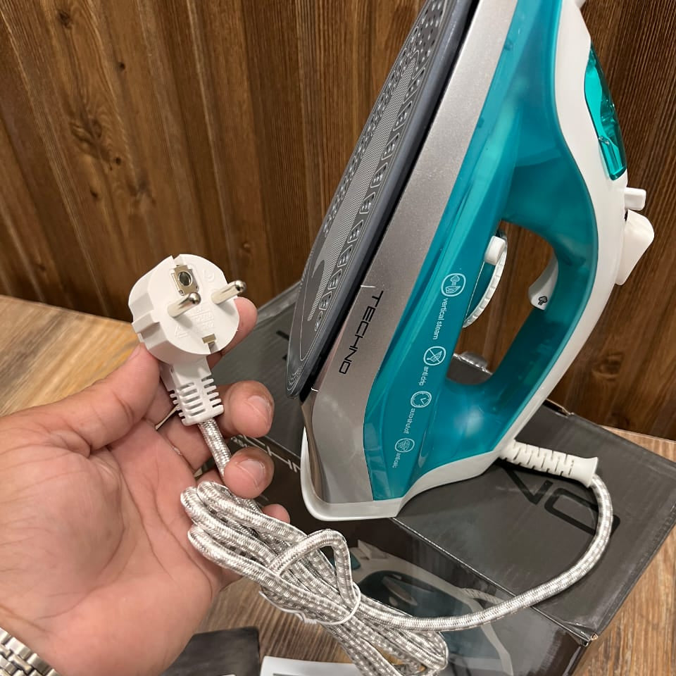 Techno ES2515 2000W Steam Iron – Anti-Drip | Self-Cleaning | Powerful Steam Burst