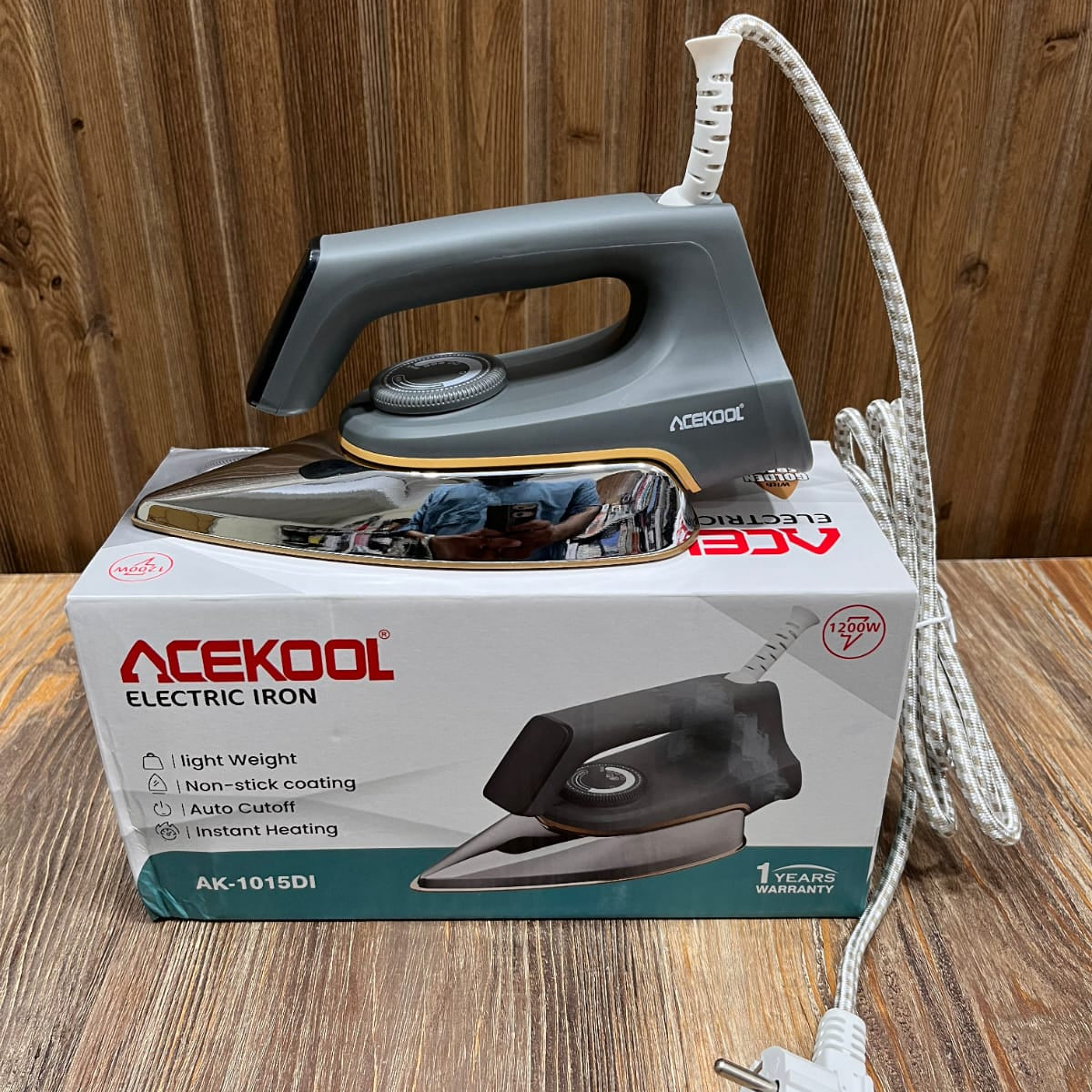 Cosmos Electric Dry Iron – 400W Lightweight Non-Stick Coating with Auto Cutoff
