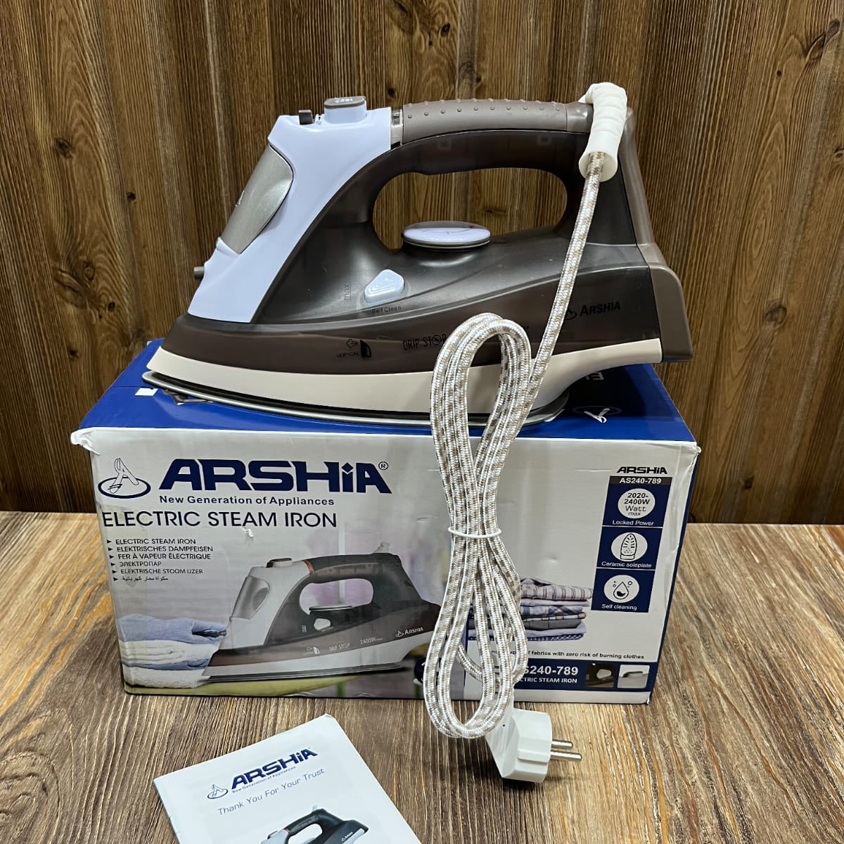 Arshia Electric Steam Iron 2400W – Ceramic Soleplate, Self-Clean, Drip Stop | AS240-789