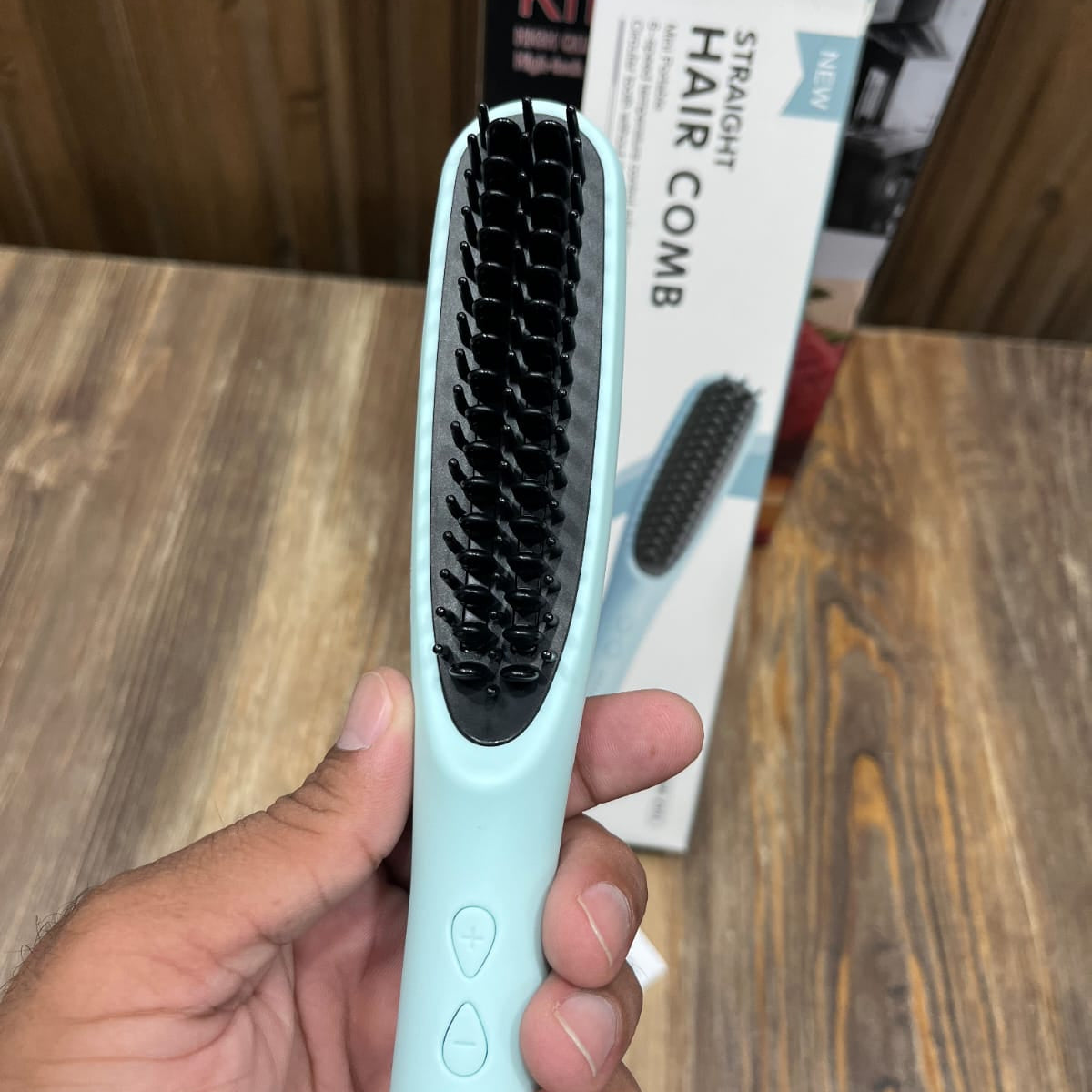 Straight Hair Comb – Ceramic Hair Straightening Brush | 6-Speed Temperature Control (Model RW-Z551)