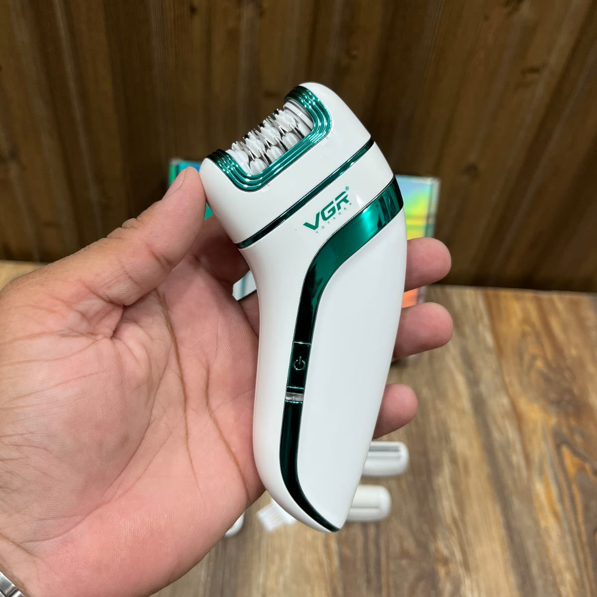 VGR Voyager V-713 Professional 3-in-1 Epilator – Shaver & Callus Remover