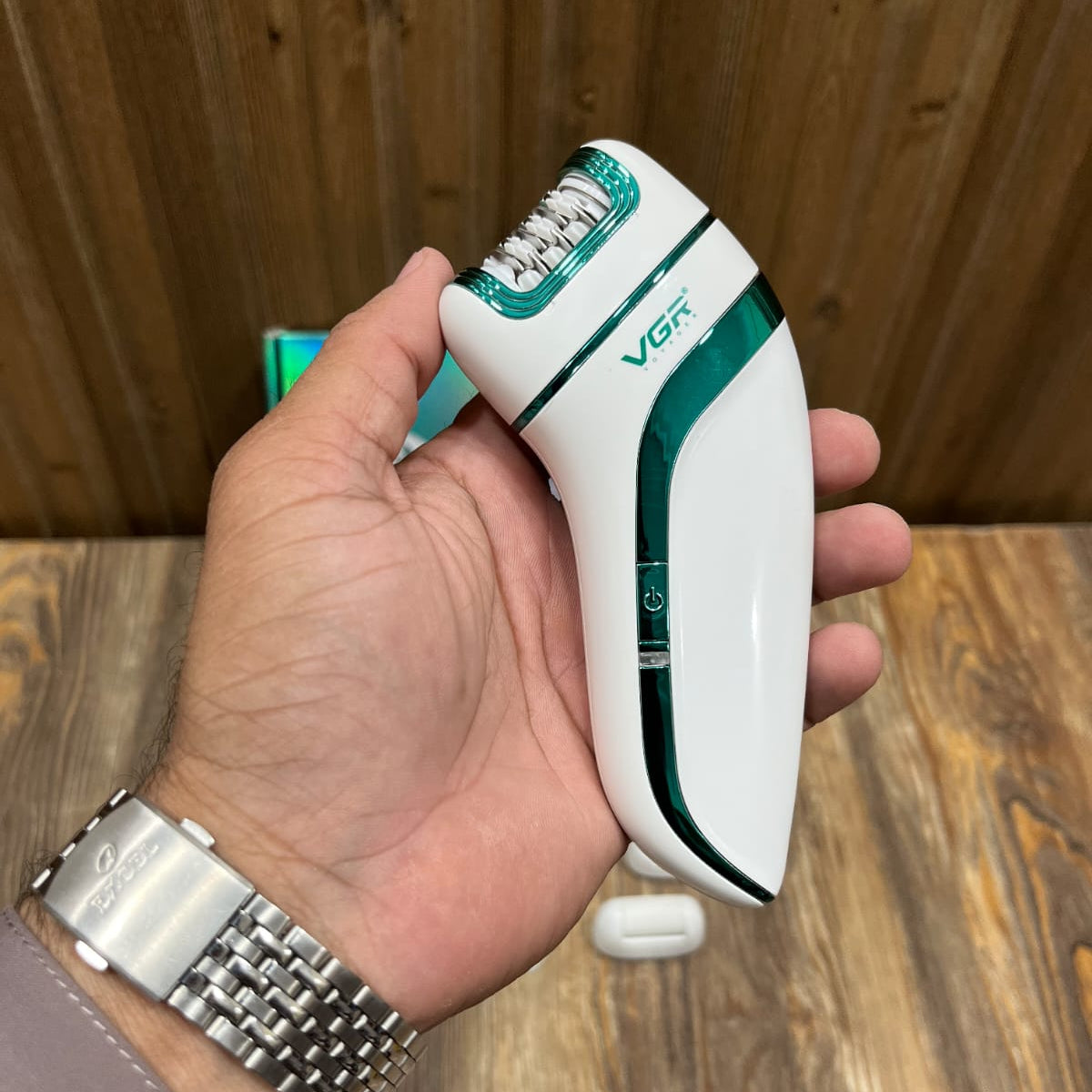 VGR Voyager V-713 Professional 3-in-1 Epilator – Shaver & Callus Remover