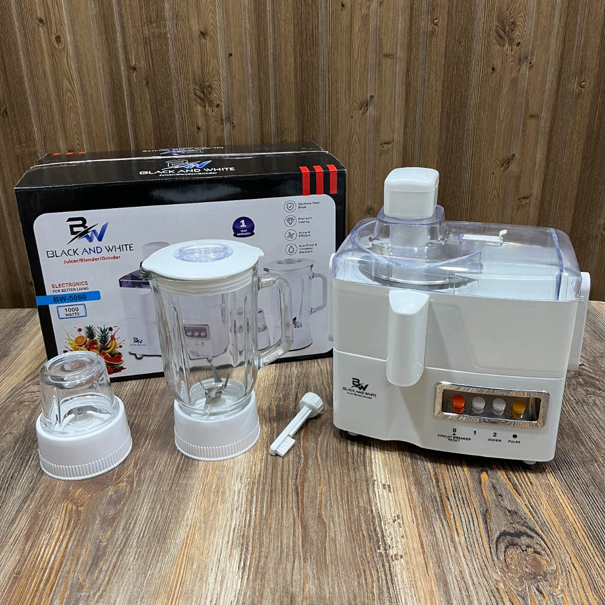 Black and White BW-5060 Juicer Blender Grinder 3-in-1 – 1000W Glass Jar Kitchen Machine