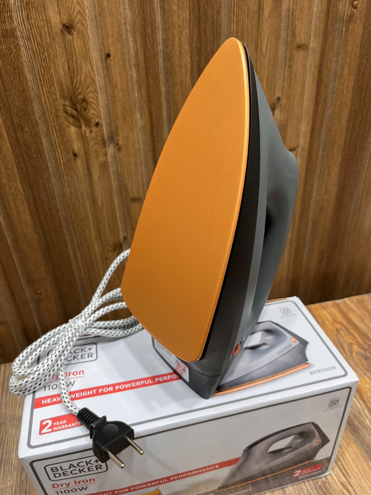 Black+Decker Dry Iron 1100W – Heavy Weight Non-Stick Soleplate